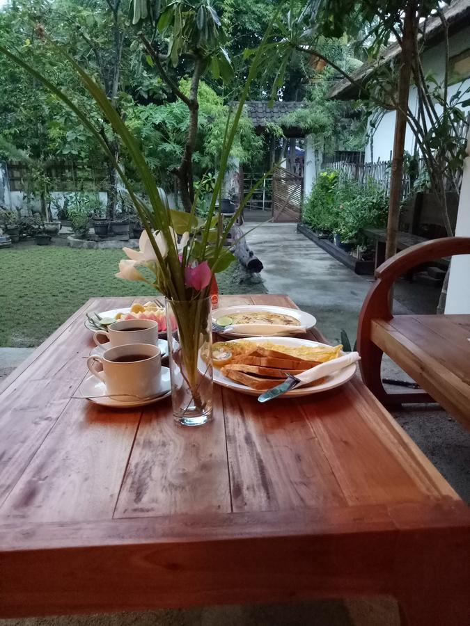 Bed and Breakfast Dili Gili Gili Trawangan Exterior foto