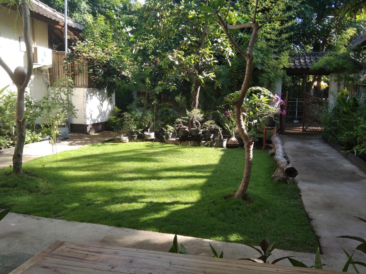 Bed and Breakfast Dili Gili Gili Trawangan Exterior foto